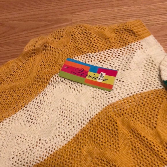 2 shirts - Picture 3 of 3